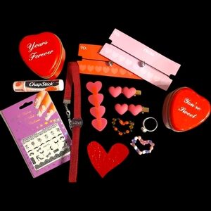 L'OCCITANE Choker Necklace & Hair Clips Set Bracelets & Faux Ring & Trinkets NWT